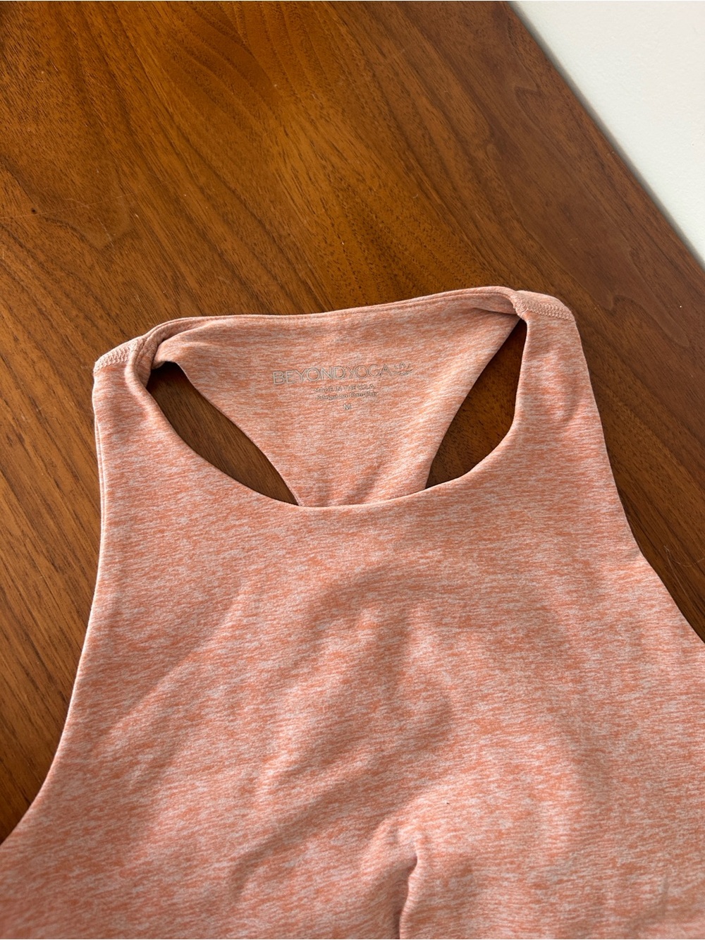 Beyond Yoga Heathered Peach Tie-Back Crop Tank - Picture 3 of 3